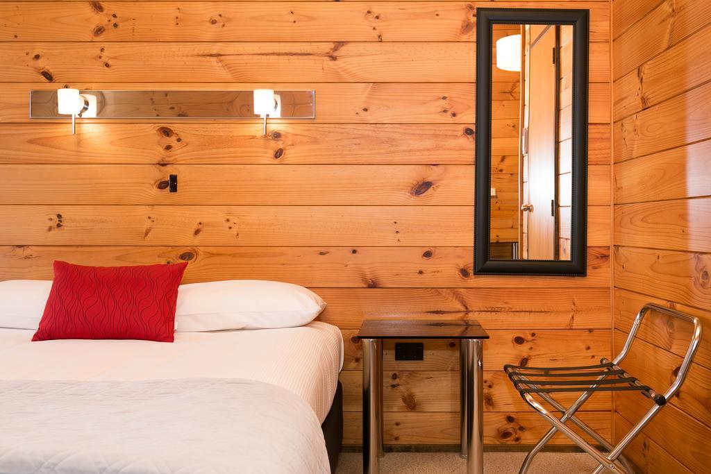 Lockwood Manor Motel Ню Плимут Екстериор снимка