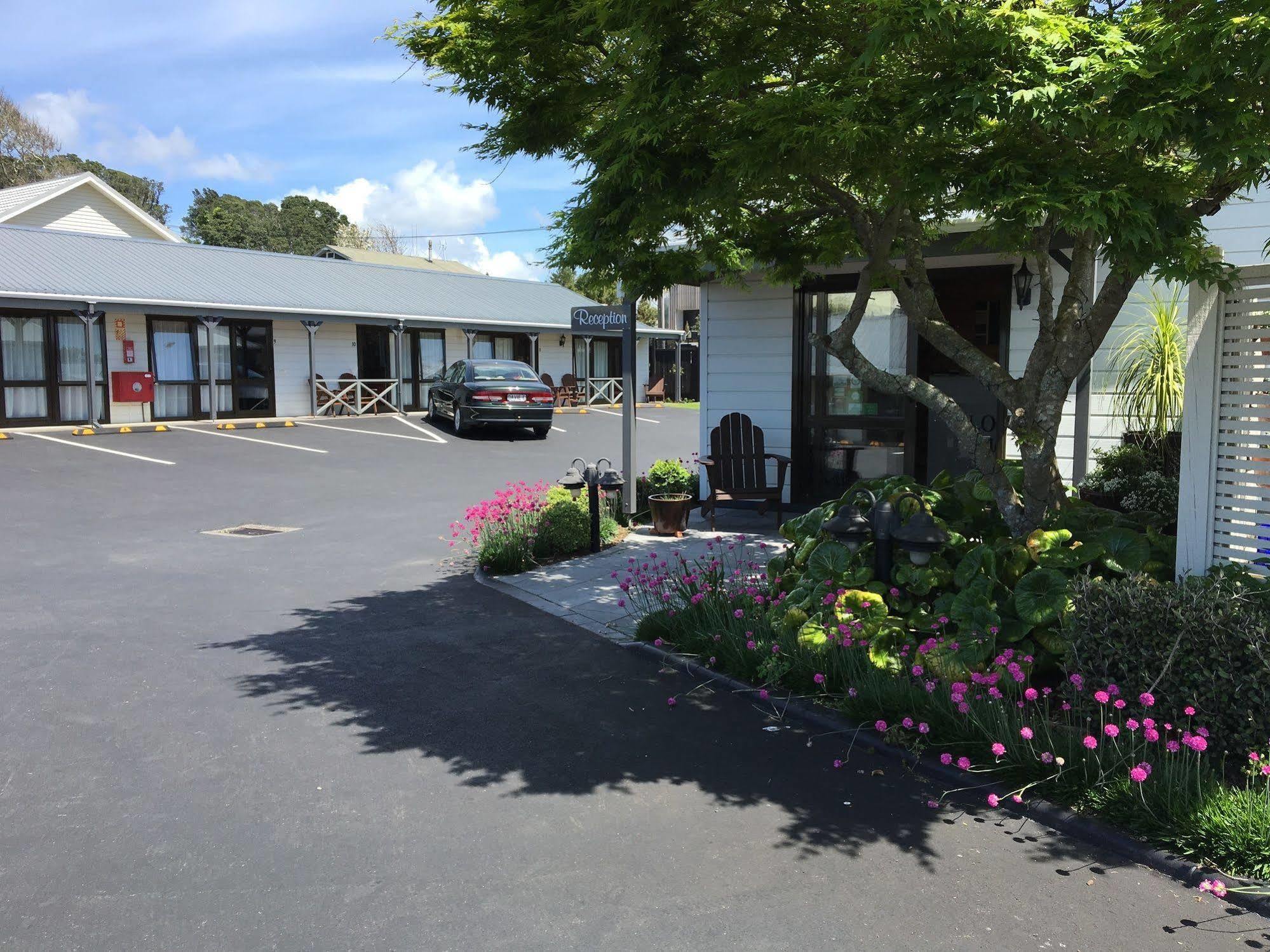 Lockwood Manor Motel Ню Плимут Екстериор снимка