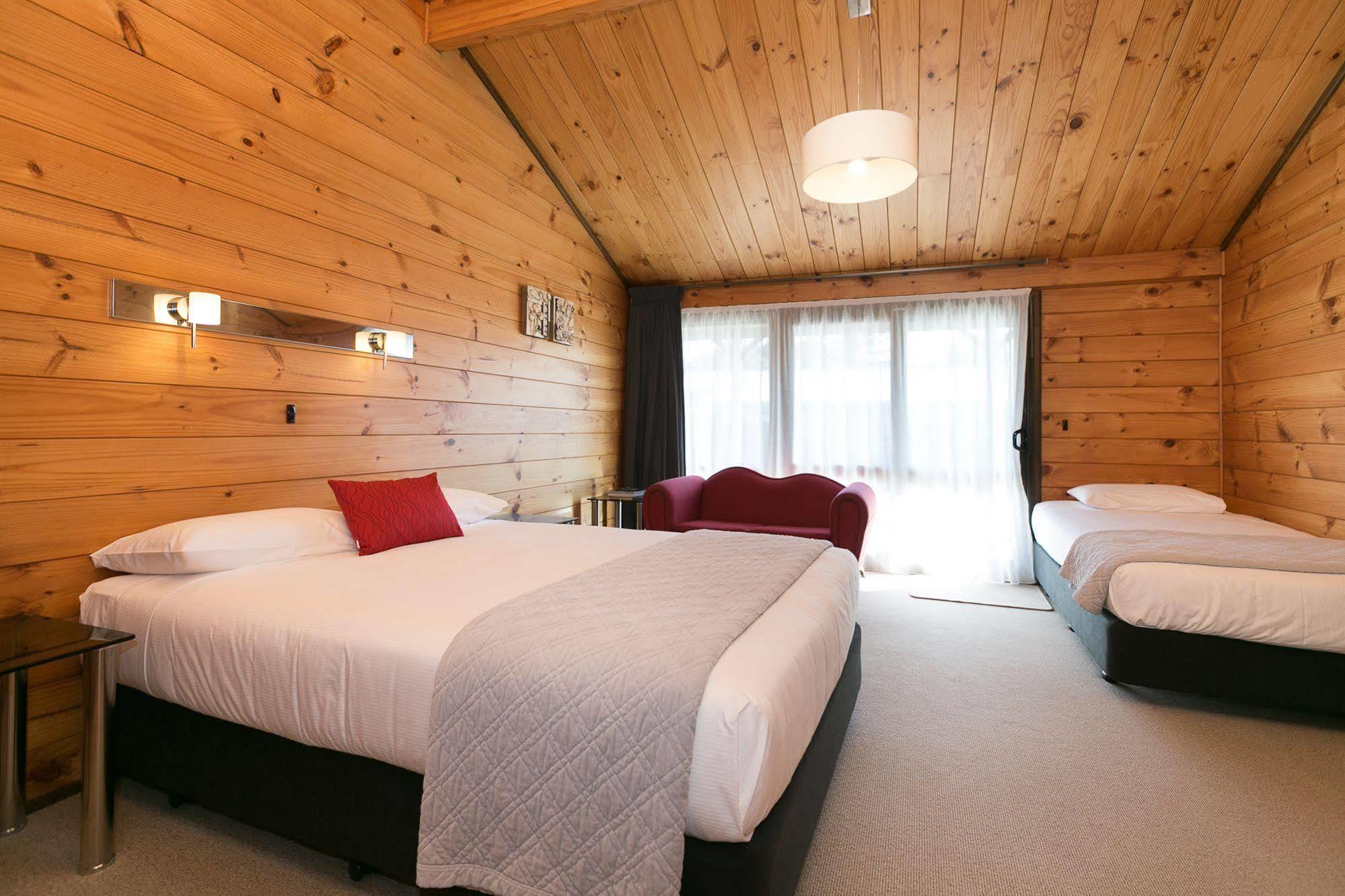 Lockwood Manor Motel Ню Плимут Екстериор снимка