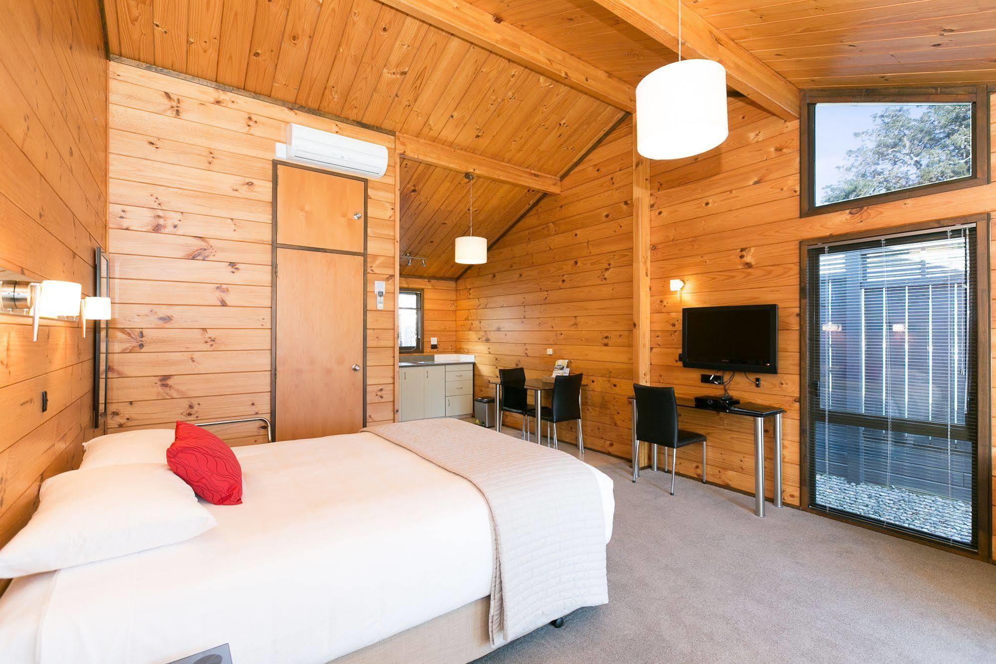 Lockwood Manor Motel Ню Плимут Екстериор снимка